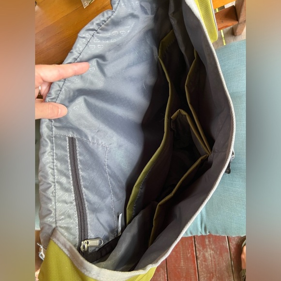 Go GaGa Messenger/Diaper Bag - Picture 6 of 13